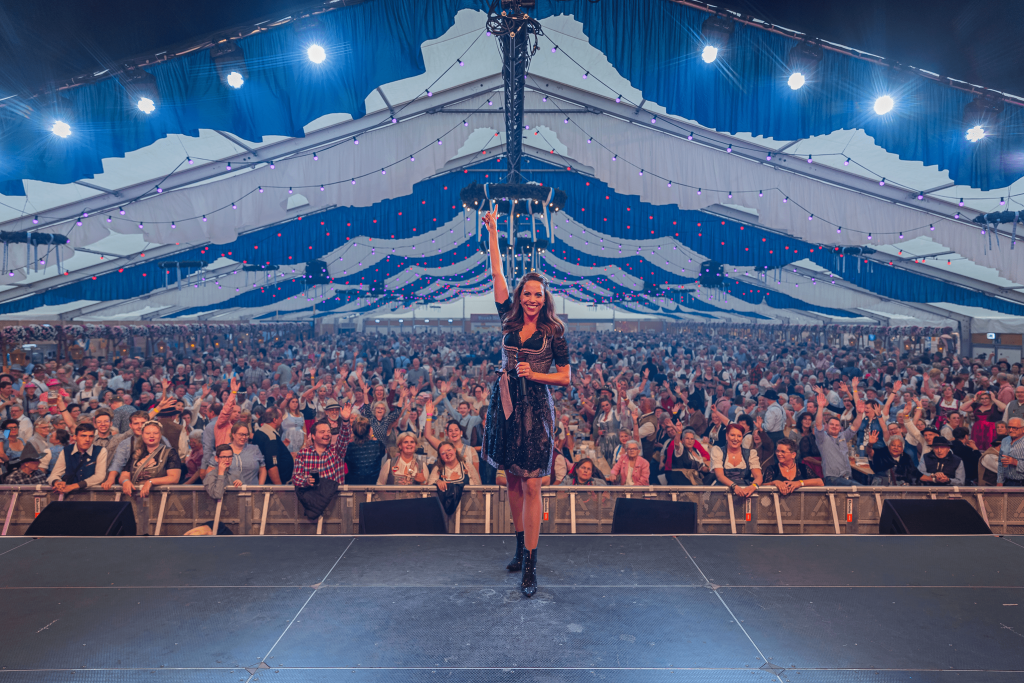 2025-10-10_Reflexion-Oktoberfeest_ROCKATEER_Previews-004 4-min